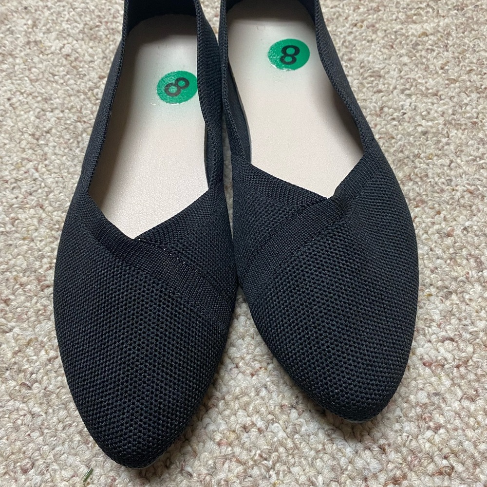 Chic Black Danskin Flats - Picture 3 of 15